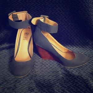 Mix No 6 Wedges with wooden Heels